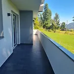 Aparts Lakeview -gerlitzen -ossiacher -ski Διαμέρισμα *